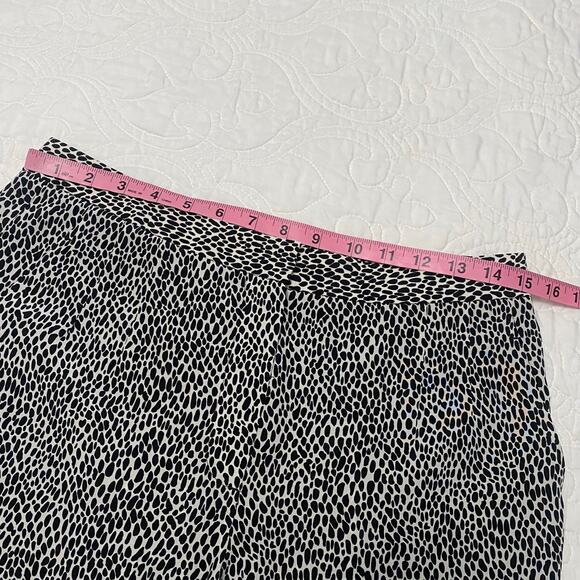 Theory Silk Animal Print Cuffed Ankle Crop Pants Women’s Size 4 Business Career - Picture 10 of 12